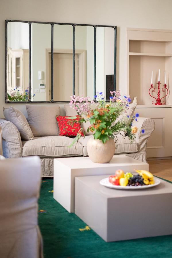 Apartment And Roomy Near The Station And Duomo - Homeunity Florenz