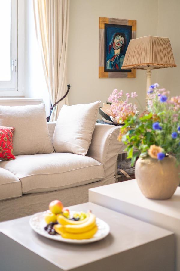 Apartment And Roomy Near The Station And Duomo - Homeunity Florenz
