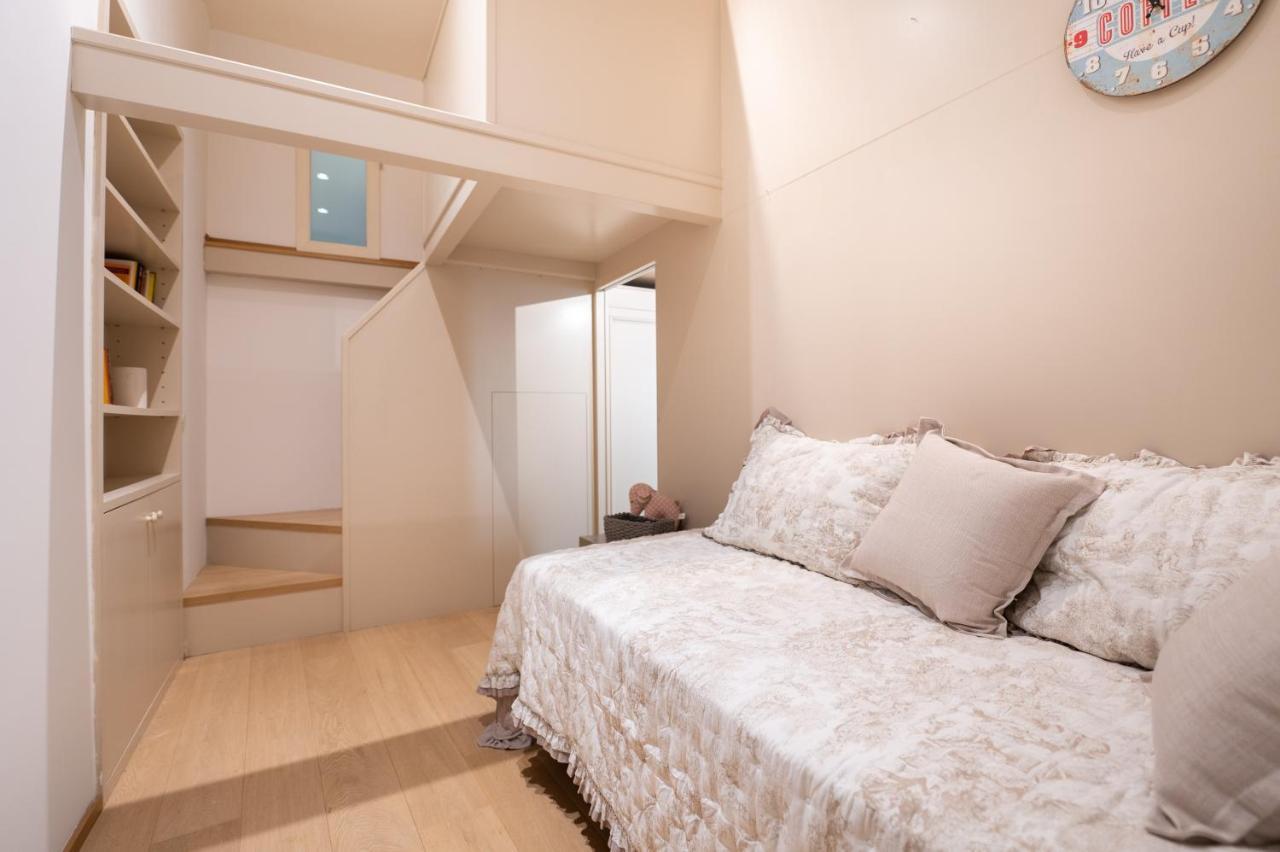 Apartment And Roomy Near The Station And Duomo - Homeunity Florenz